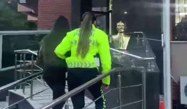 İzmir’de Trafiği Tehlikeye Atan Sürücüye 23 Bin Lira Ceza