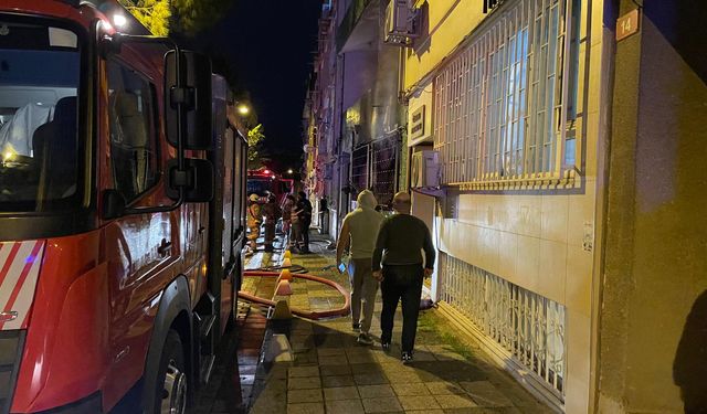 Kadıköy’de 4 Katlı Binada Korkutan Yangın