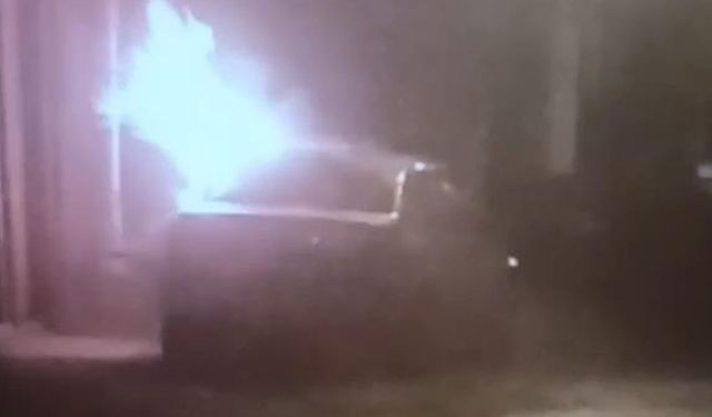 Kağıthane’de Park Halindeki Otomobilde Yangın: Bir Kişi Hayatını Kaybetti