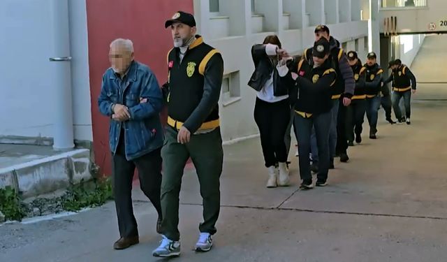 Masaj salonlarına fuhuş operasyonu!