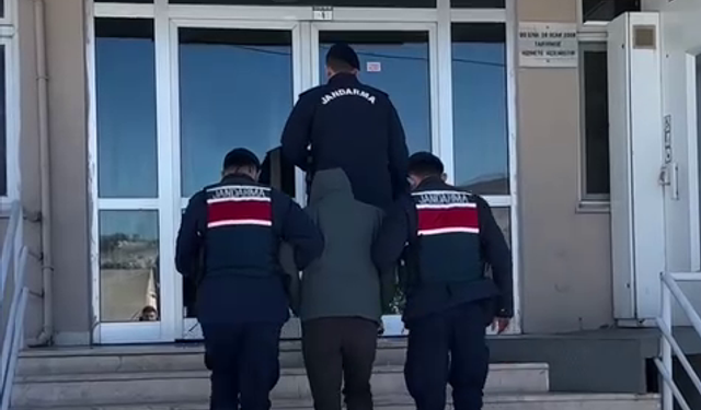 Otomobili ile hız yapan sürücü gözaltında