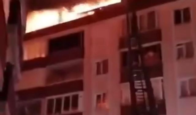 Yalova’da Teras Yangını: Alevler Çatı Katını Sardı