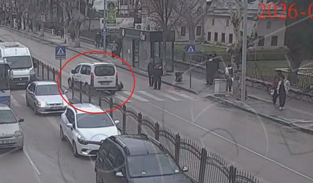 Yaya geçidinden geçerken hafif ticari araç çarptı