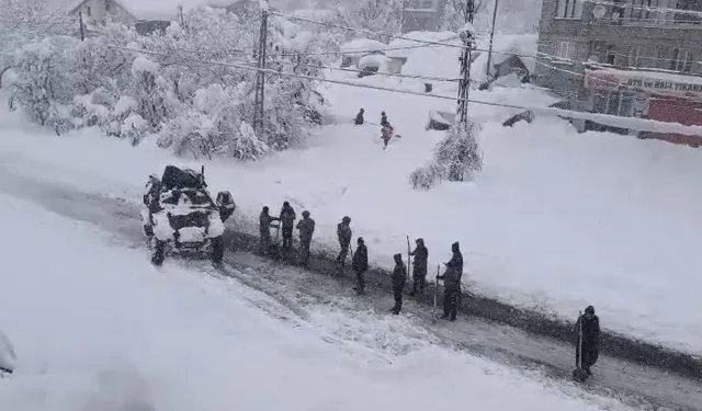 637 köy yolu ulaşıma kapandı