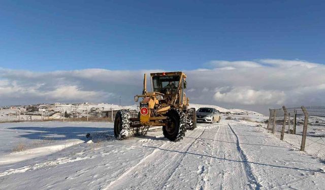 Keçiören’de Karla Mücadele Gece Boyu Sürdü, Tüm Yollar Ulaşıma Açık