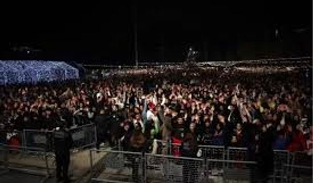 Mersin'de yeni yıl coşkusu yaşandı