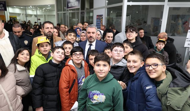 Pursaklar’da Kitap Günleri Coşkusu: Minikler Yazarlarla Buluşuyor