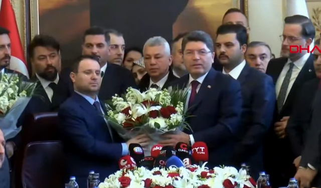 Yılmaz Tunç’tan Akın Gürlek’e Bayrak Teslimi