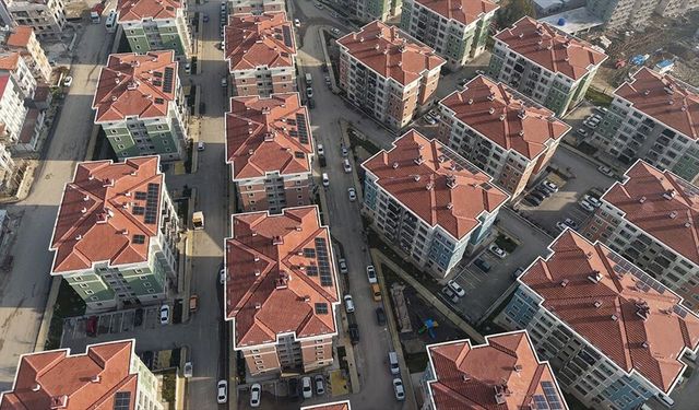 6 Şubat’ta yıkılan 500 evler sitesi sakinleri yeni ve güvenli evlerine kavuştu