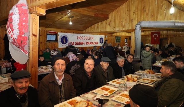 Çankırı'da köy sakinleri iftarda buluştu