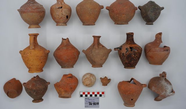 Aigai Antik Kenti’nde 3 Bin Yıllık Su Kapları Gün Yüzüne Çıktı