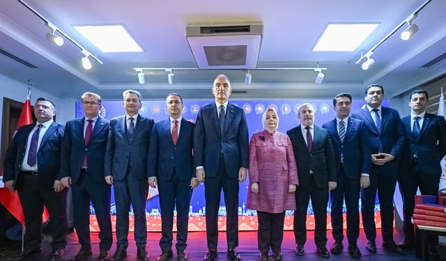 Bakan Ersoy’dan Türkçe hamlesi: Dünya dillerine açılıyor