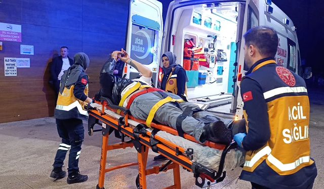 Bursa'da otomobil yayalara çarptı