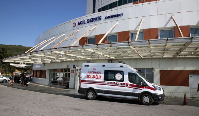 Edirne’de Otomobil Tarlaya Uçtu: 1’i Bebek 3 Yaralı