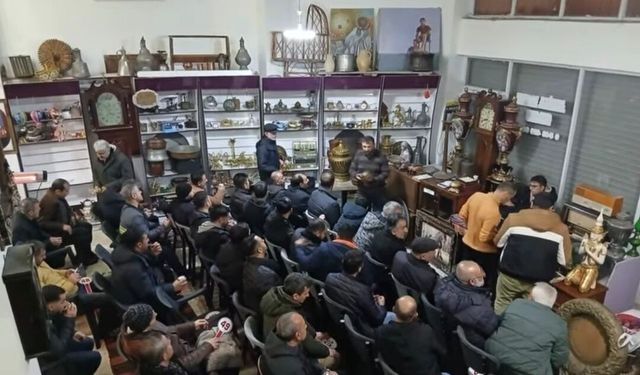 Mesleğini bırakıp antikacı oldu!