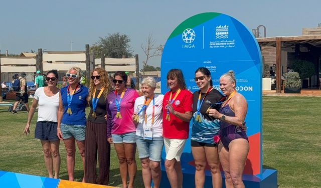 Milli Yüzücü Bengisu Avcı’dan Dünya Şampiyonluğu