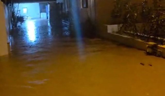 Muğla Marmaris’te sel ve fırtına