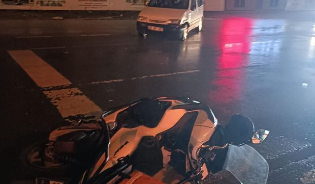 Samsun’da Motosiklet ve Ticari Araç Çarpıştı; 1 yaralı