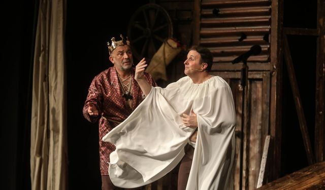 “Bir Baba Hamlet” Yenimahalle’de Sanatseverlerle Buluştu