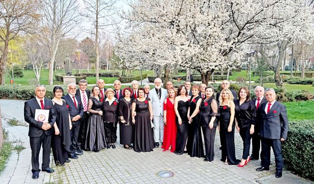 Gönül Dağı Korosu Ankara’da ayakta alkışlandı