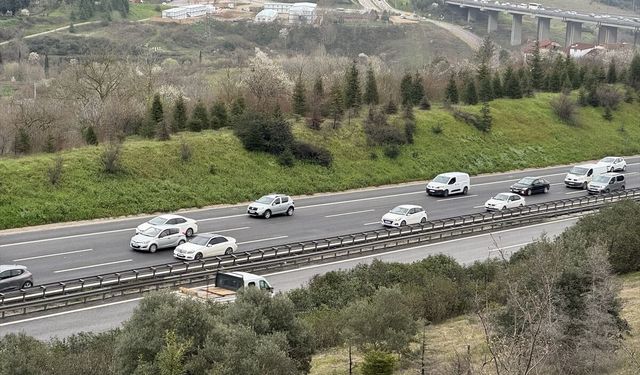Bayram dönüşü Anadolu Otoyolu kilitlendi
