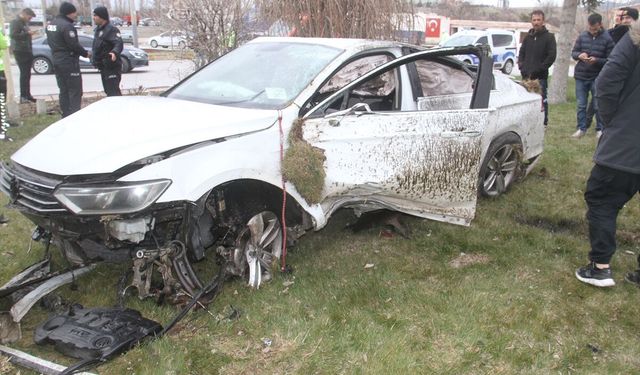 Beyşehir’de Kontrolden Çıkan Otomobil Devrildi: Sürücü Yaralandı