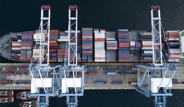 İran’dan Sert Uyarı: Hürmüz’den Geçen Gemiler Hedef Alınacak