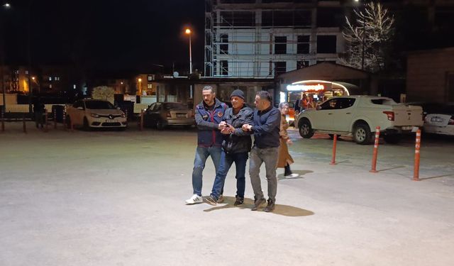 Hükümlü dolmuşta yakalandı