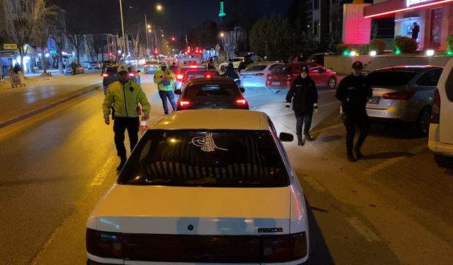 İnegöl’de Trafik Denetimi: 25 Sürücüye 448 Bin TL Ceza