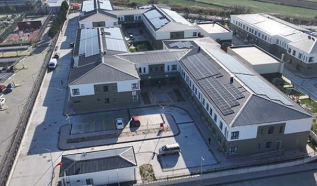 Kız Yurduna Girmeye Çalışan Şüpheli Yakalandı!