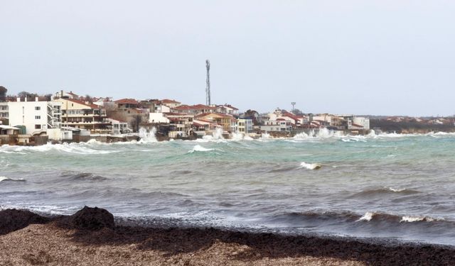 Kuzey Ege için fırtına uyarısı: Rüzgar 75 km/saat’e çıkacak