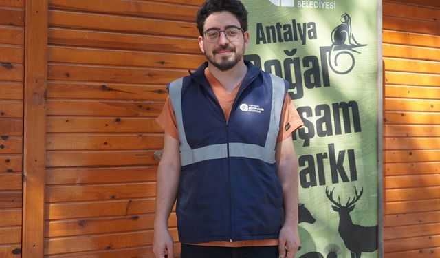 Mini hayvanat bahçesinde yavru sevinci