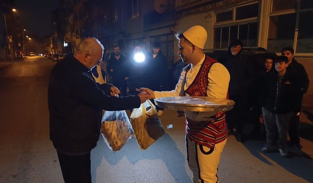 Rumeli Ezgileriyle Sahura Kalktılar