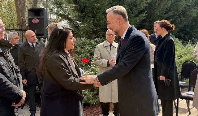 Şehit diplomatlar için tören