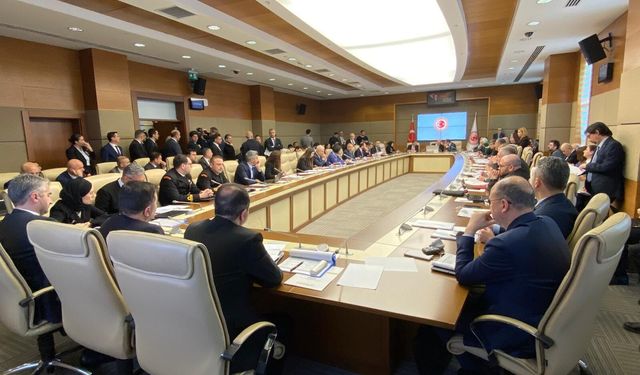 TBMM'de Doğum izni ve sosyal medya kullanımları gündemde!
