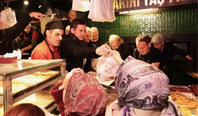 Bursa’da Sahurun Vazgeçilmez Adresi: Abdal Meydanı’nda Uzun Kuyruklar