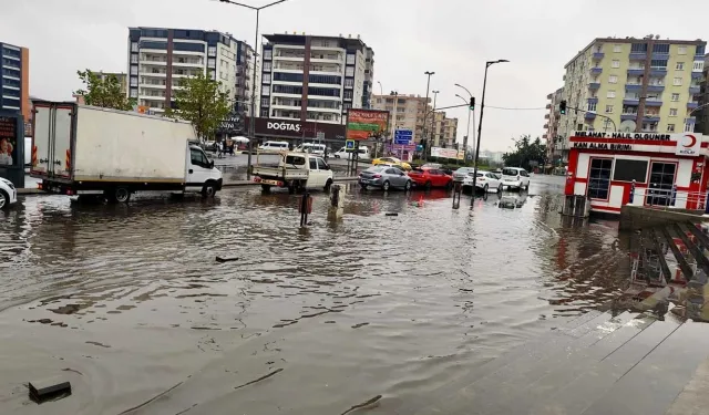 Diyarbakır’da Sağanak Taşkına Neden Oldu: Dere Taştı, Bahçeler Sular Altında