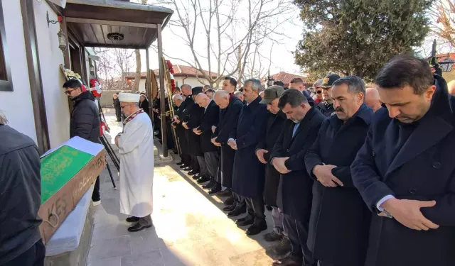 AK Partili Fatma Aksal’ın Babası Son Yolculuğuna Uğurlandı