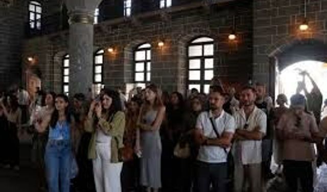 Kayseri’de Surp Krikor Lusavoriç Kilisesi’nde Miçing Ayini Düzenlendi