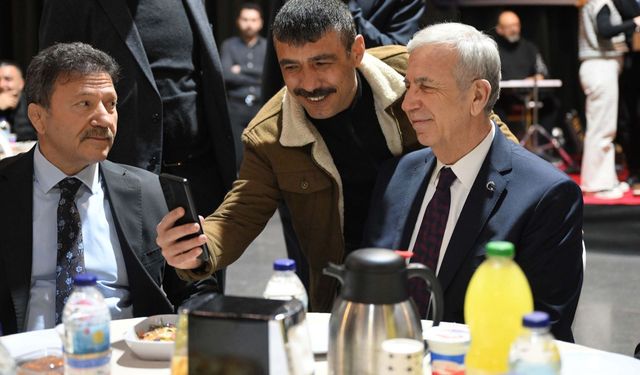 Mansur Yavaş Taksicilerle İftarda Buluştu
