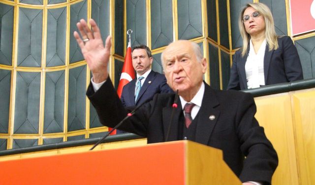 Bahçeli'den, Çorum FK'ya tebrik