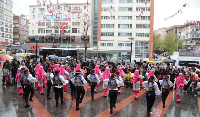 Çankaya’da 23 Nisan Coşkusu: Atapark’tan Kızılay’a Kutlama