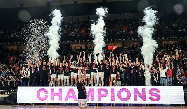 ÇBK Mersin Kadın Basketbol Takımı Avrupa Şampiyonu Oldu