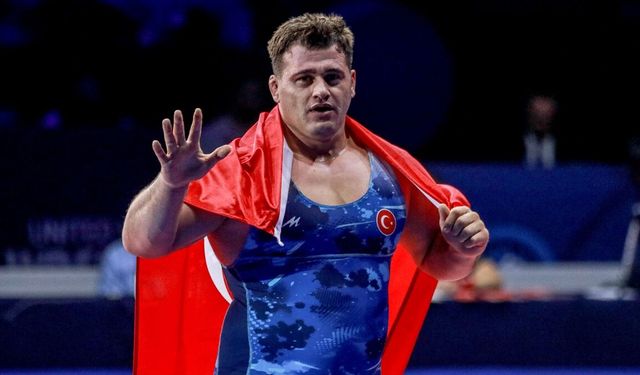 Rıza Kayaalp’ten Tarihi Rekor!