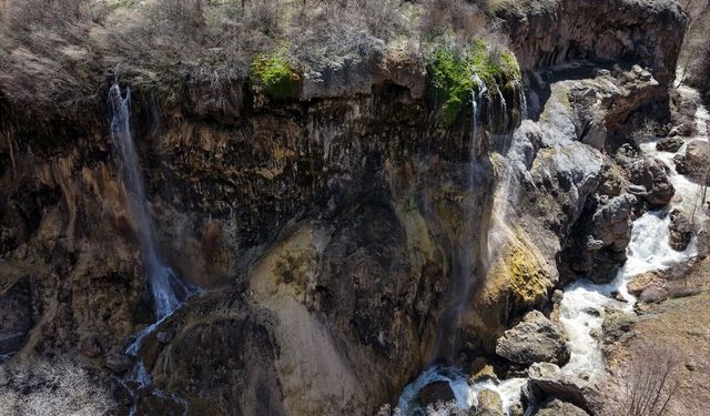 Sivas’ta Dipsiz Göl Şelalesi Turizme Kazandırılıyor