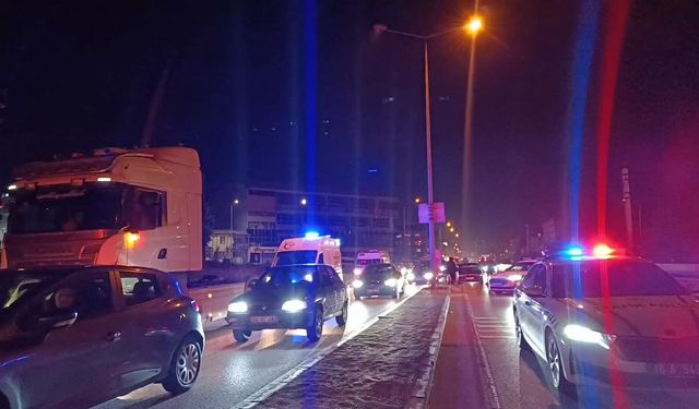 3 Araçlı Kaza Bursa’yı Kilitledi: 6 Yaralı Var