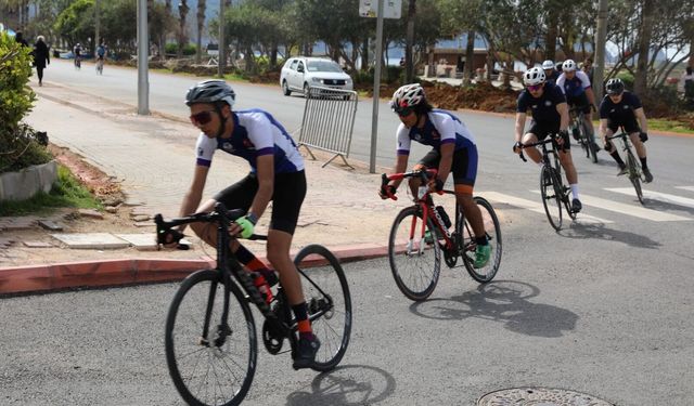 Alanya’da Bisiklet Şöleni: Üniversiteliler Kıyasıya Yarışıyor