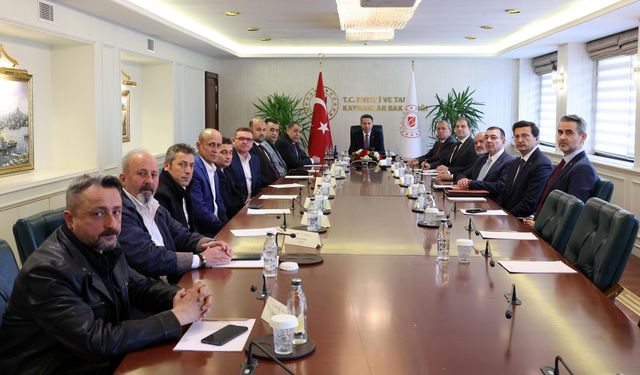 Bakan Bayraktar, maden işçilerini kabul etti