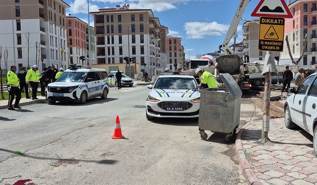 Beton mikseri kadına çarptı
