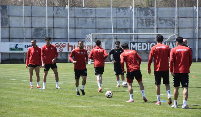 İsmet Taşdemir’den Sivasspor’da Gelecek Belirsizliği Uyarısı